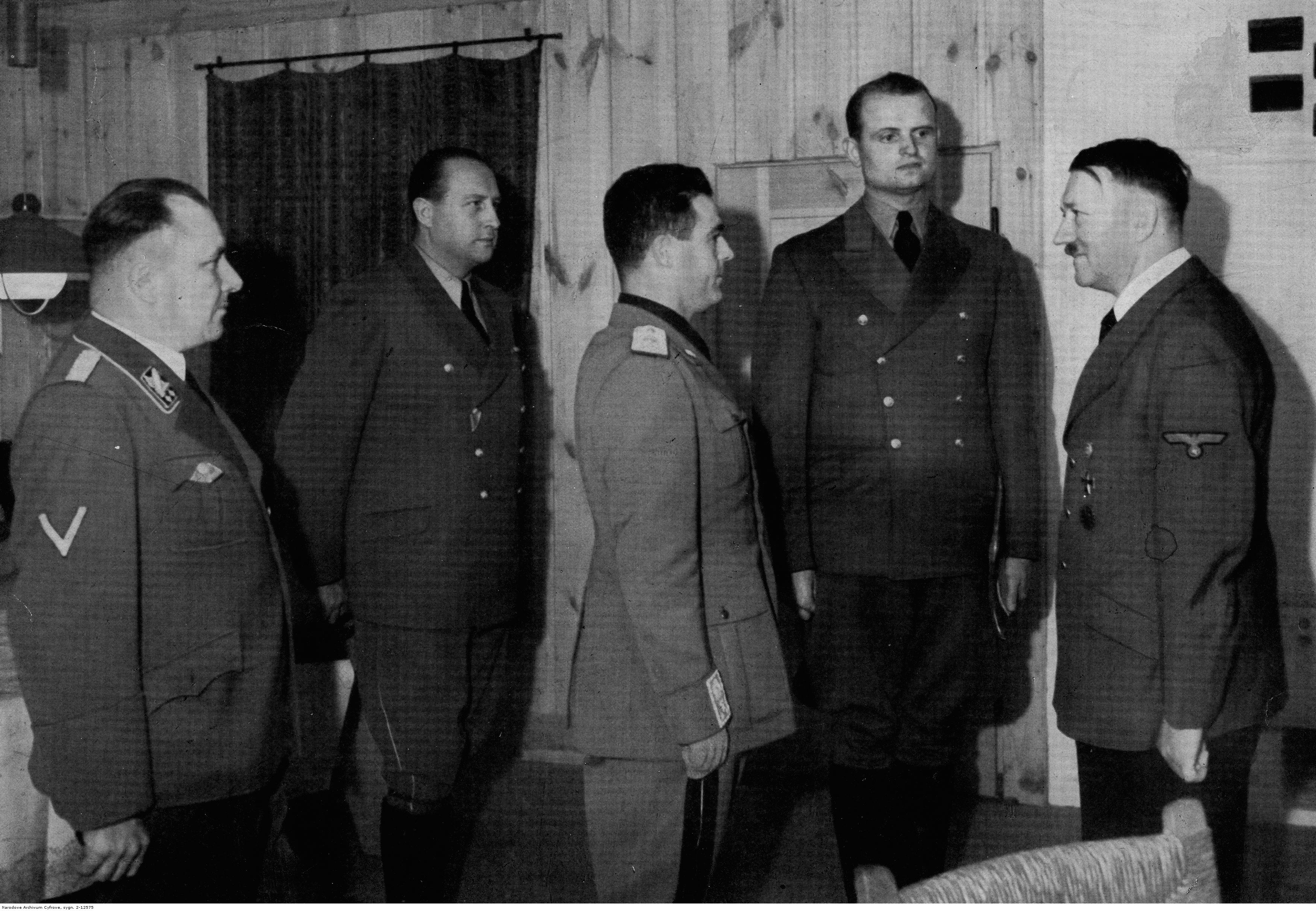 Adolf Hitler meets national secretary of the Italian fascist group Aldo Vidussoni
